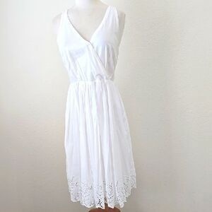 Old Navy Eyekel Hem Details Size 6